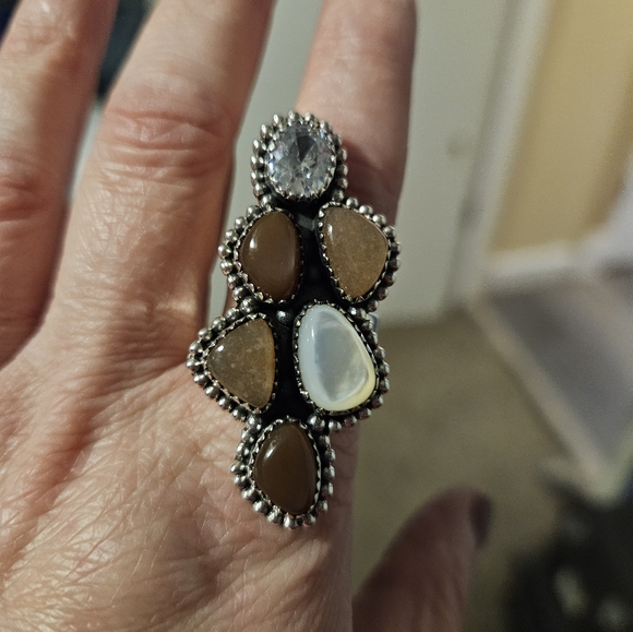Ring - Picture 1 of 3